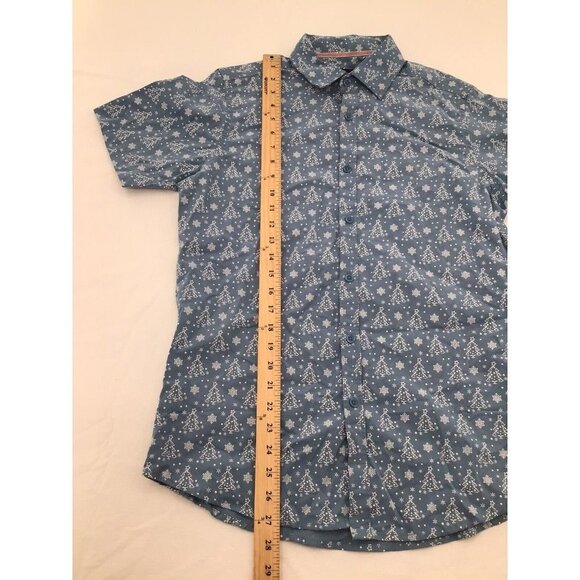 MONUMENT SNOWFLAKE CHRISTMAS TREE SHORT SLEEVE BUTTON UP SHIRT MENS SIZE SMALL - Picture 4 of 6